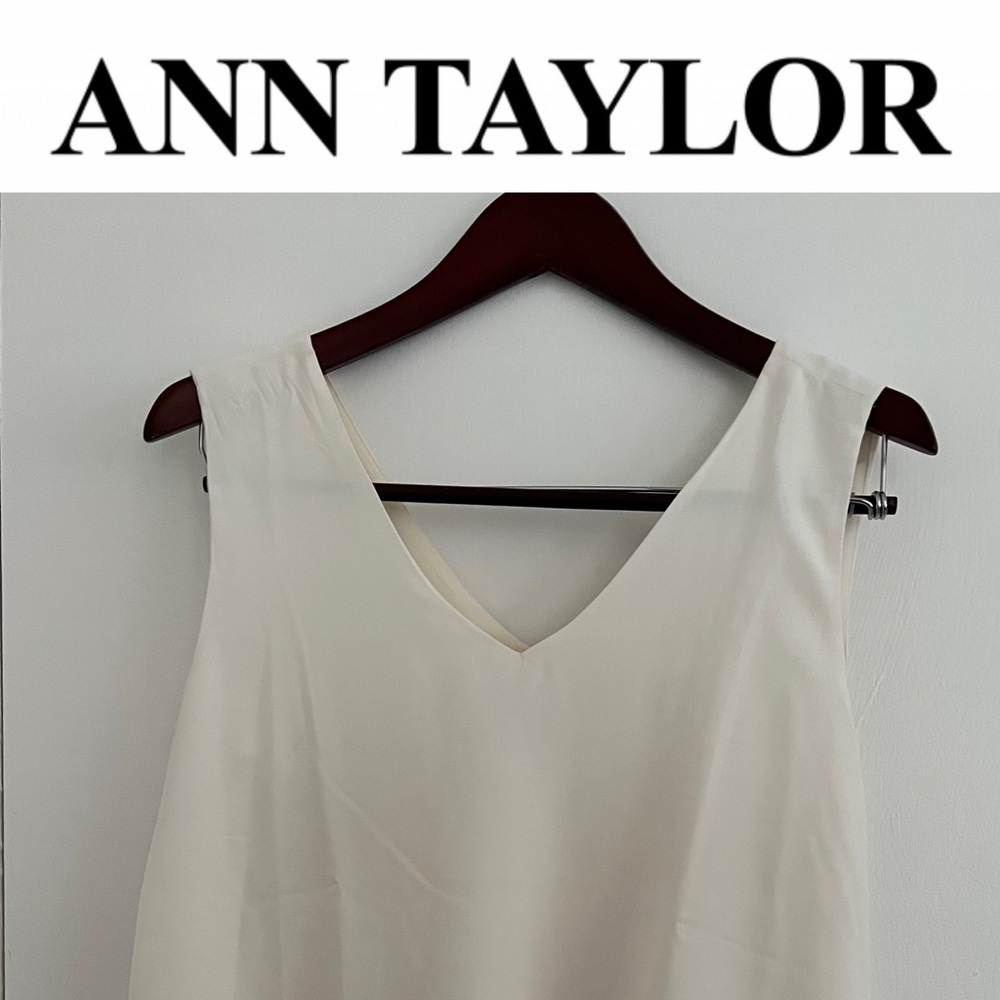 Ann Taylor Vneck Lined Sleevless Shell Blouse - image 1
